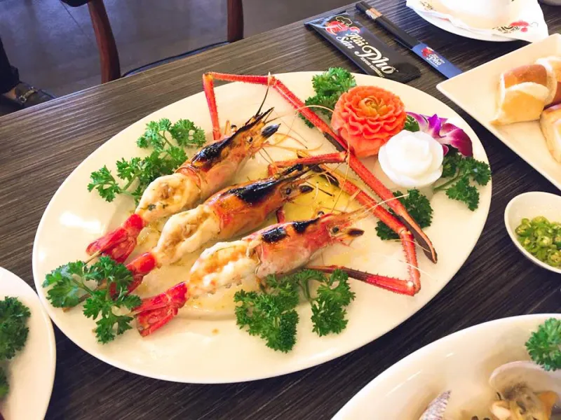 "Bà Thôi Quán" - Danh Tiếng Hải Sản Tươi Ngon Vượt Thời Gian
