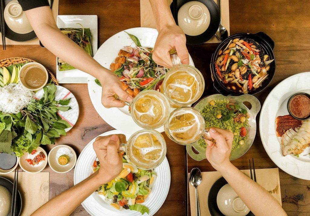 "Buffet Quán No Nê" - Giá Cả Phải Chăng Cho Nhóm Đông Người