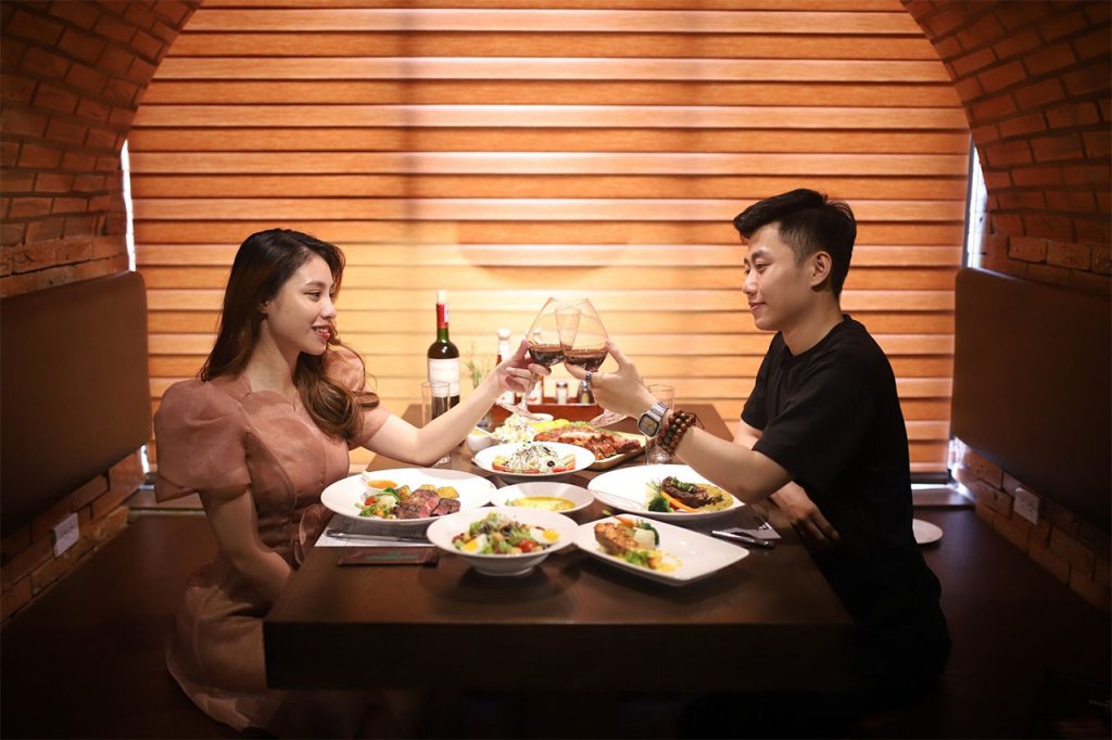 "Riverside Serenade" - Bữa Tối Lãng Mạn Bên Bờ Sông Yên Bình