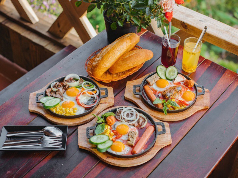 Cafes with Grab-and-Go Options - Không Chỉ Đồ Uống, Mà Còn Bữa Ăn Nhanh Chất Lượng