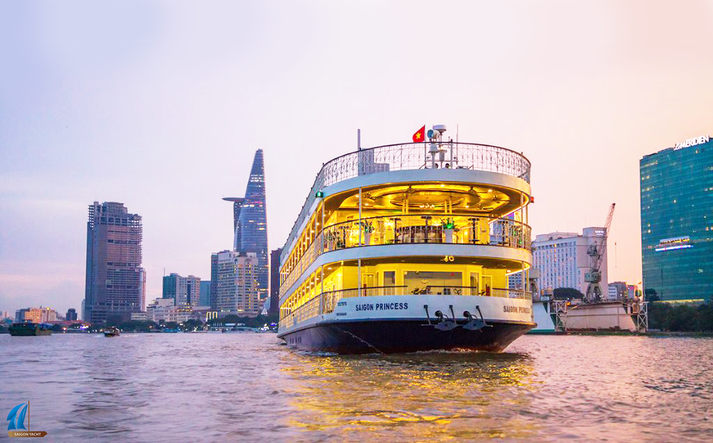 Mẹo Chọn Nhà Hàng Nổi Trên Sông