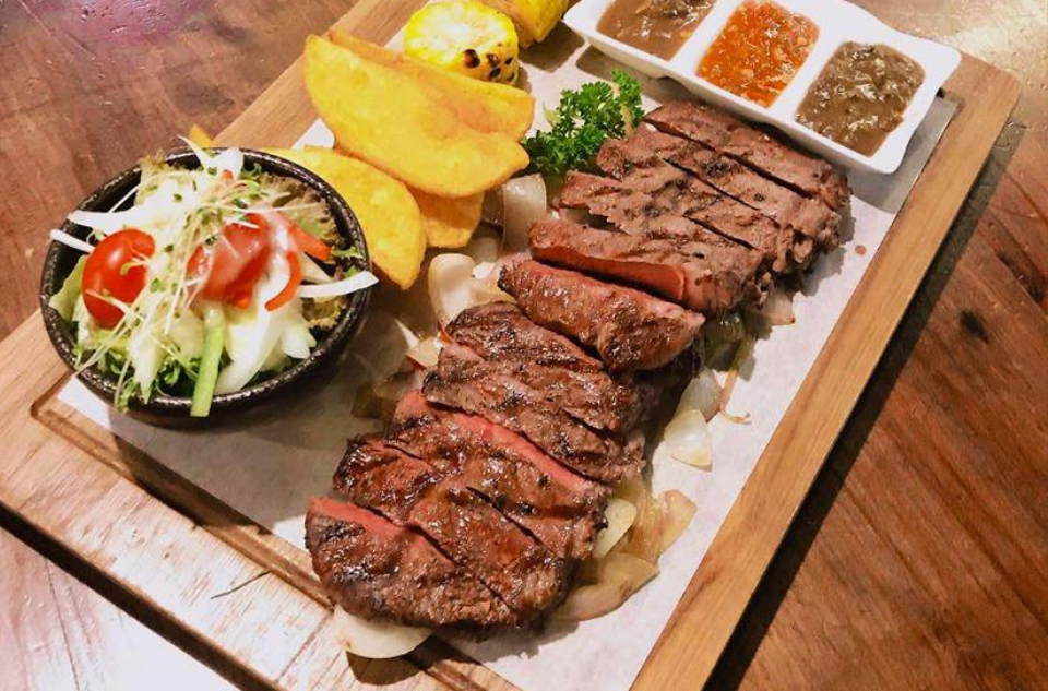 Thưởng Thức Thịt Bò Hàn Quốc Thượng Hạng